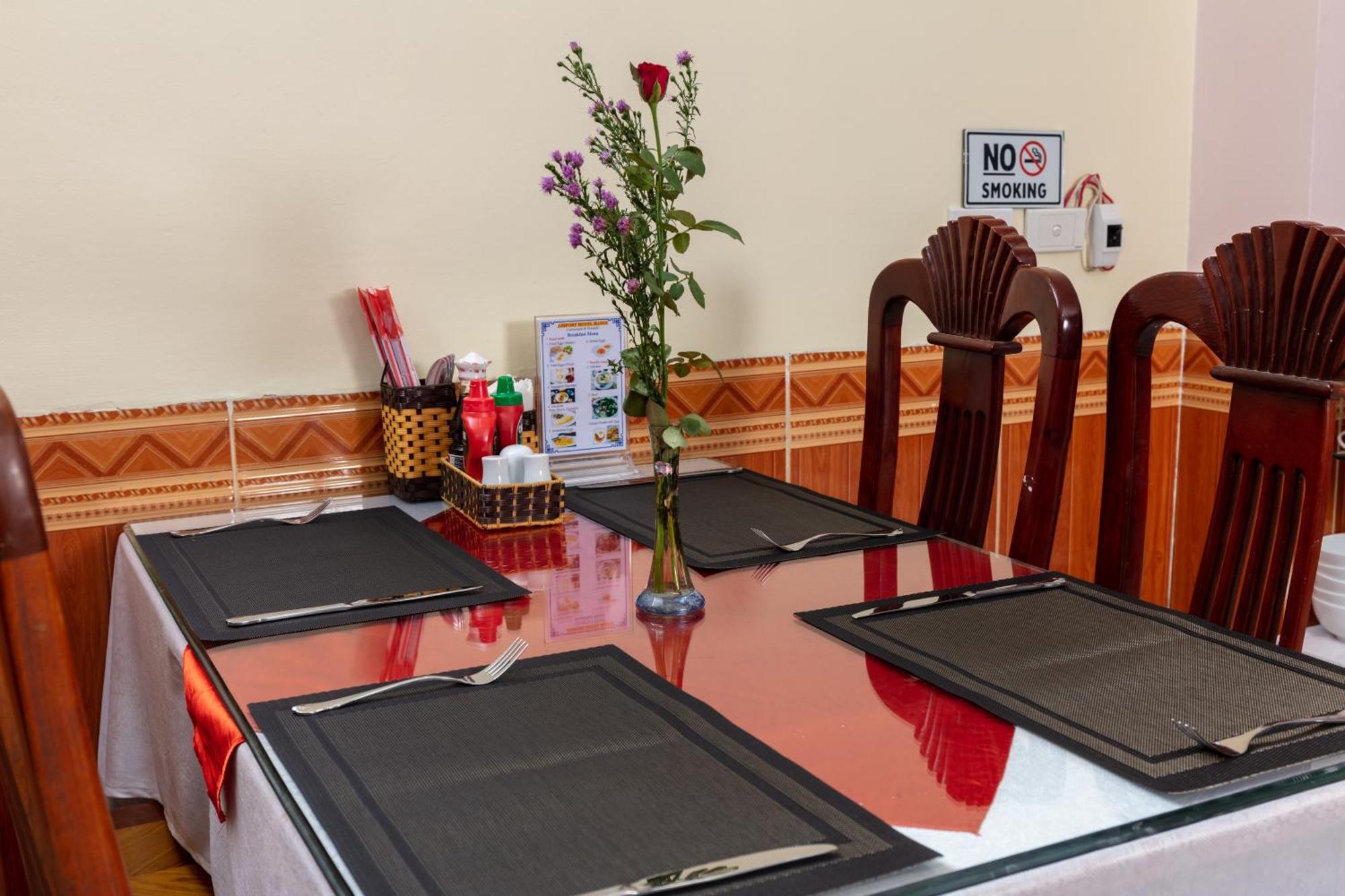 Viet Village Airport Hotel & Restaurants ฮานอย ภายนอก รูปภาพ